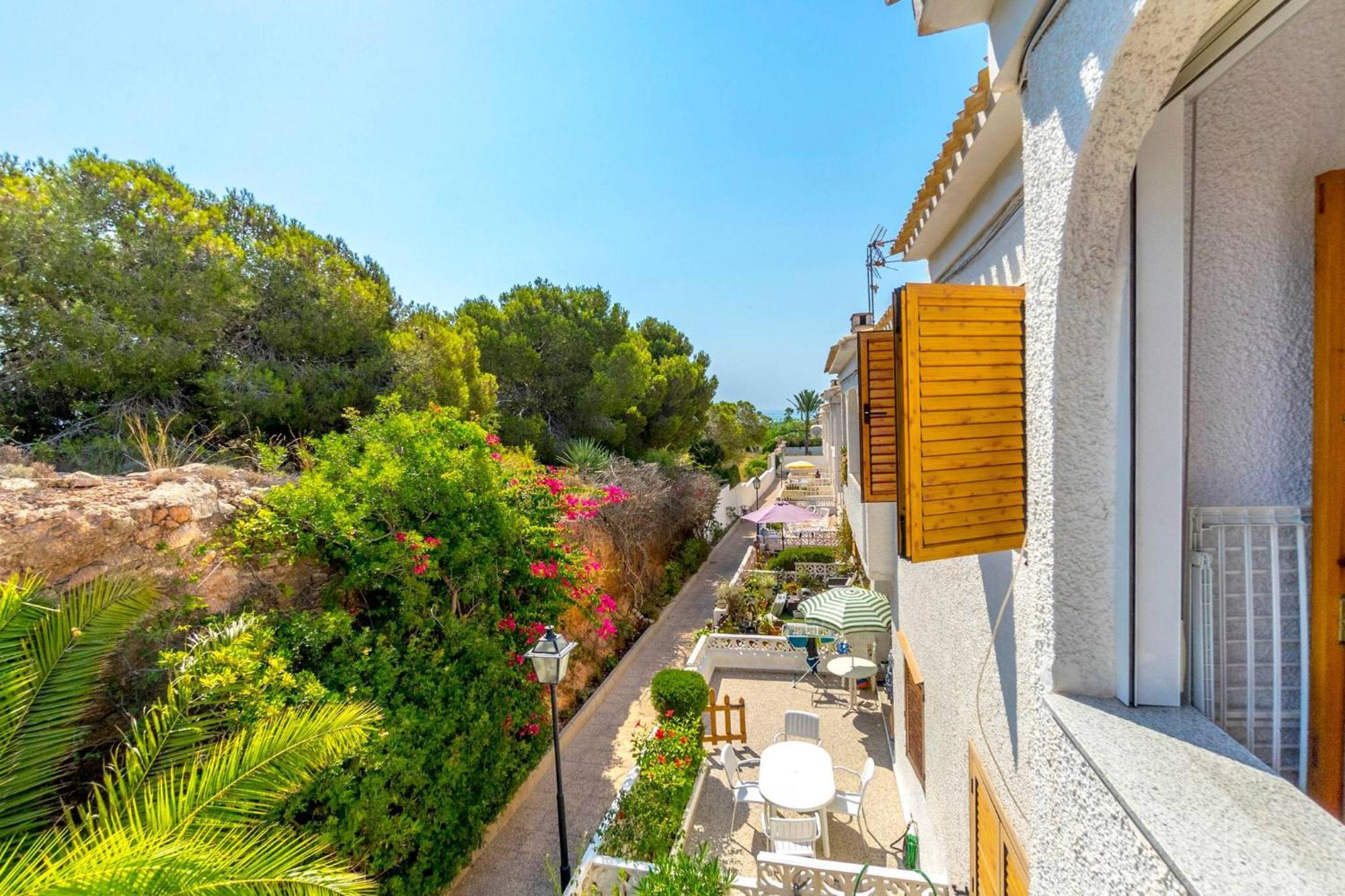 Cb Living - 2 Bedroom Beach Condo, Playa Flamenca 오리후엘라 외부 사진